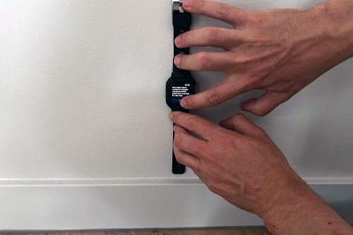 Calibration position 04: Vertical, screen toward you